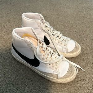 Nike Blazer Mid '77 Women's Sneakers